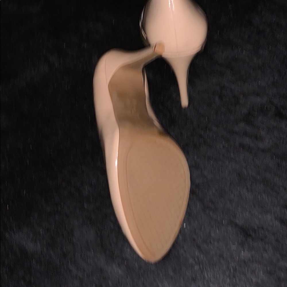 Pumps - Picture 4 of 4
